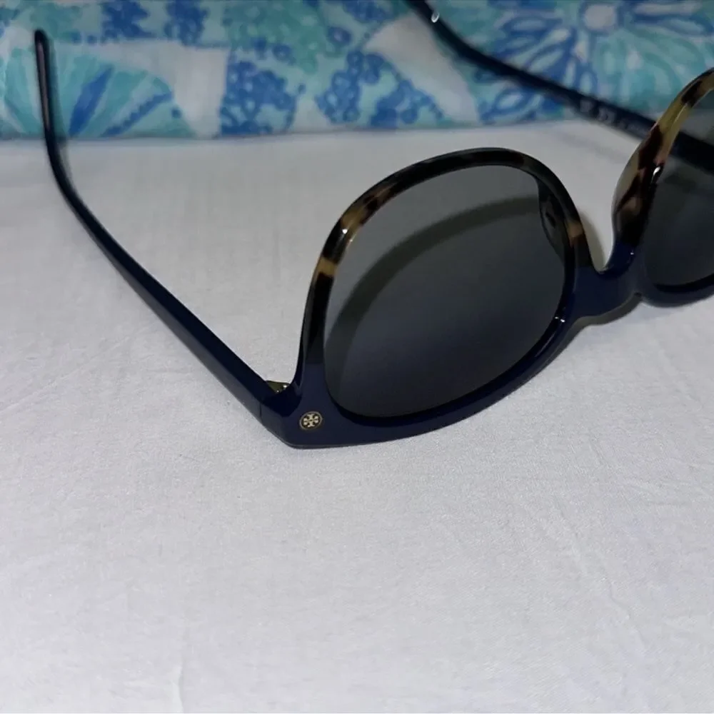 Tory Burch TY 7131 Navy Blue Tortoise Gold Tone Hardware 100 UV Prot Sunglasses